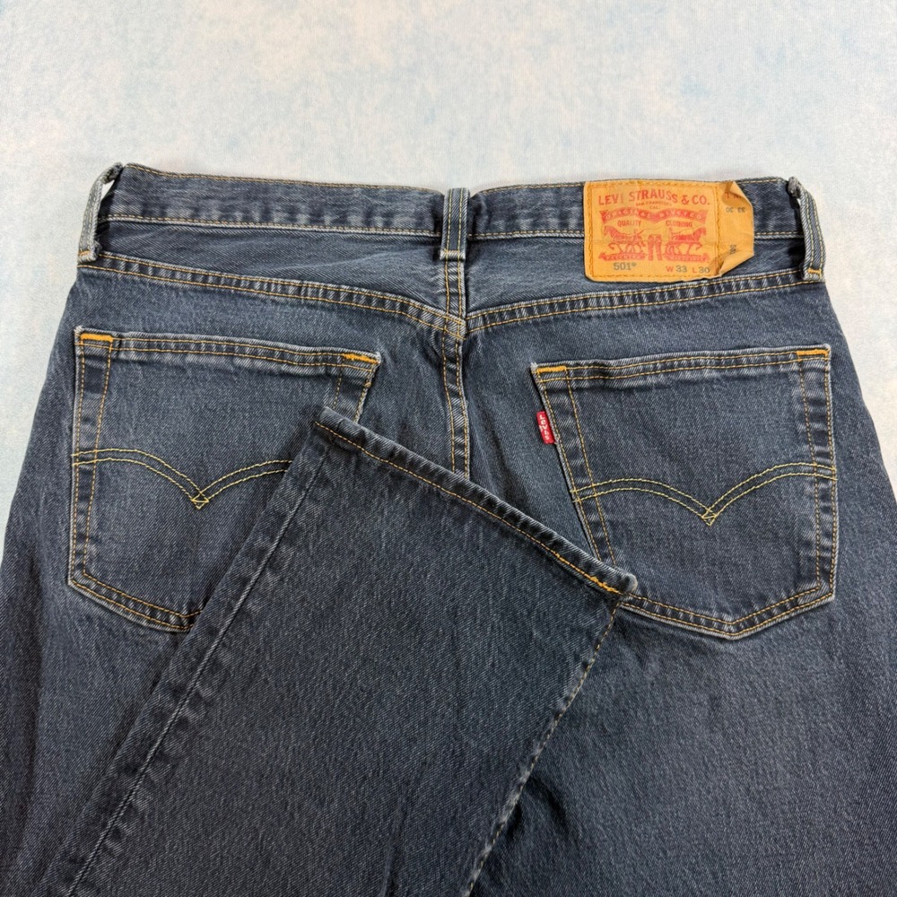 Levi's 501 Original Fit Jeans Mens 33x30 Blue Excellent Straight Leg Button Fly